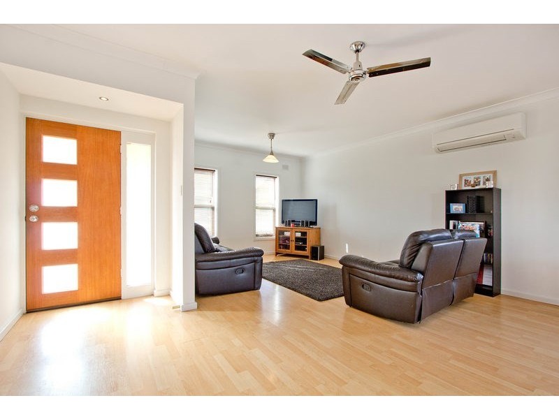 4 Waverley Street, Largs Bay SA 5016