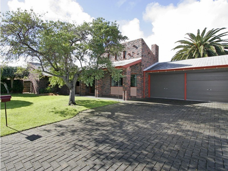 2 Meredith Avenue, Fulham SA 5024