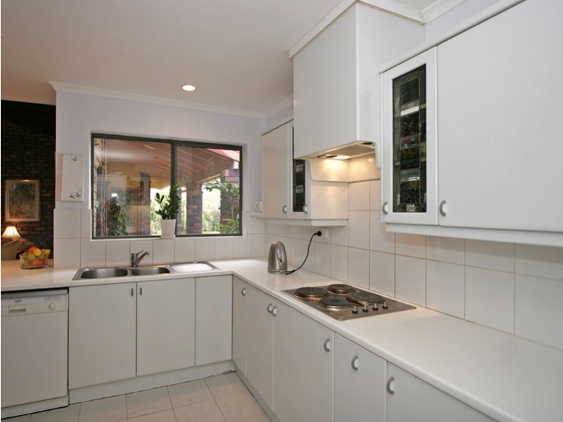 2 Meredith Avenue, Fulham SA 5024