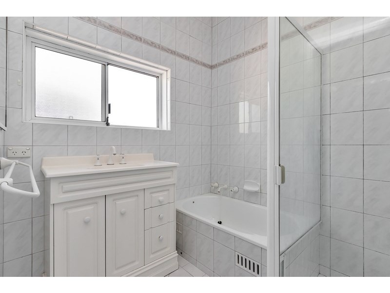 380 Tapleys Hill Road, Seaton SA 5023