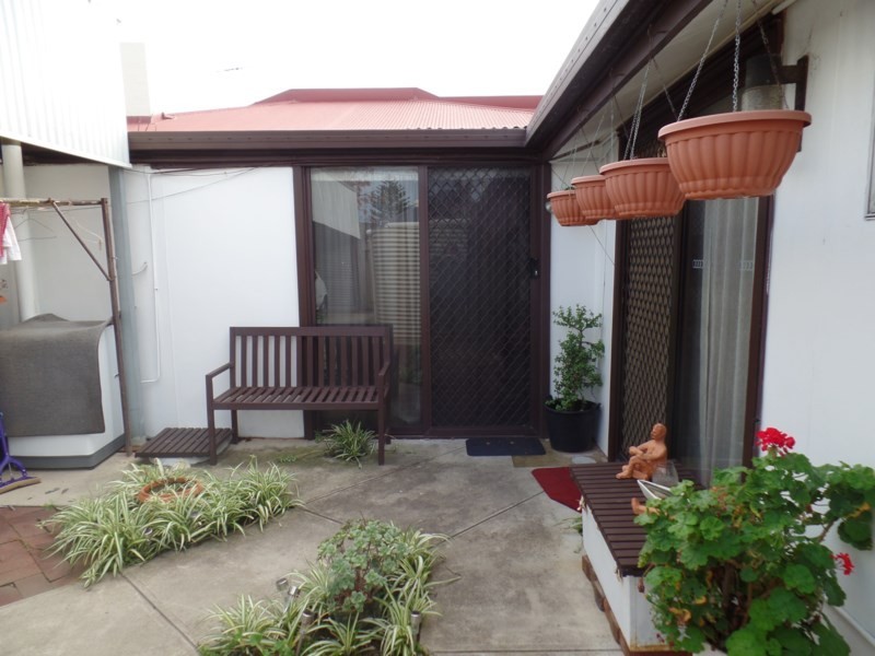 347 Military Road “Granny flat”, Henley Beach SA 5022