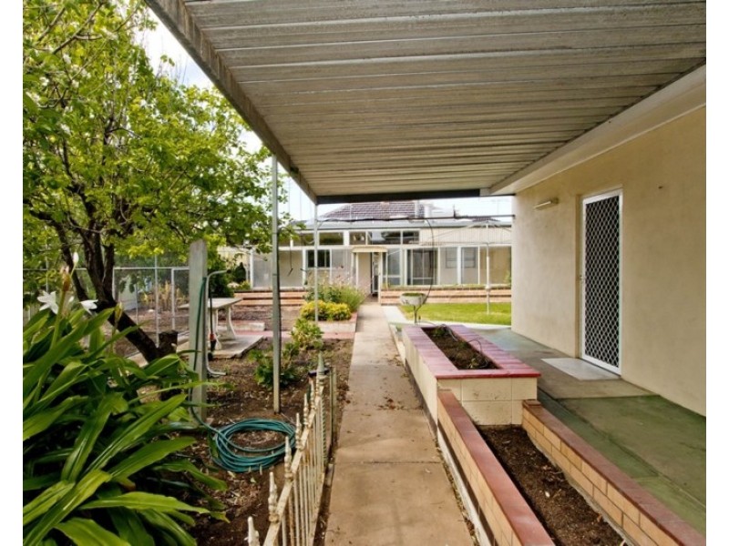 21 Hennessy Terrace, Rosewater SA 5013