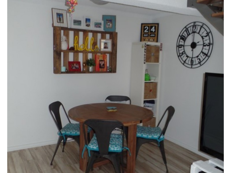 2, 27 Wright Street, Henley Beach SA 5022