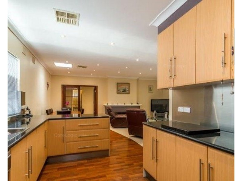 4 Messenger Road, Fulham Gardens SA 5024