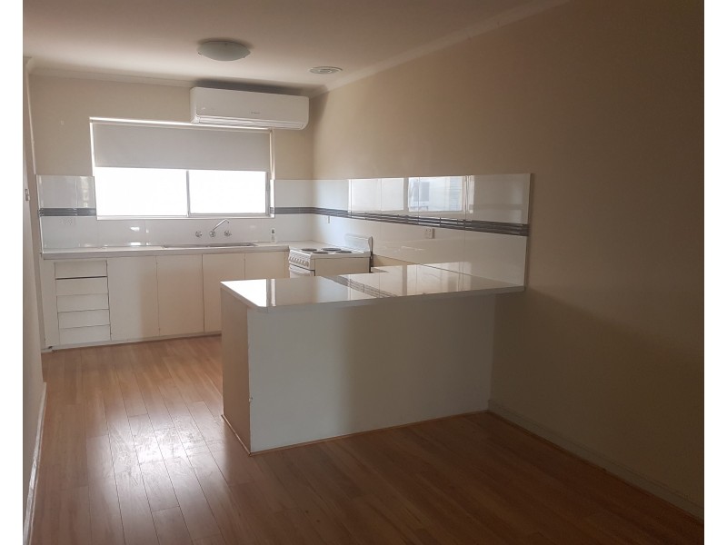 2/122 Seaview Road, Henley Beach South SA 5022