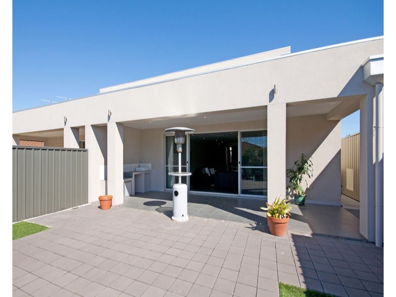 8A Harrow Road, Kidman Park SA 5025