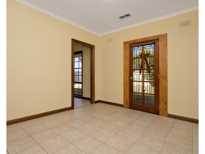 4 Cairns Avenue, Lockleys SA 5032