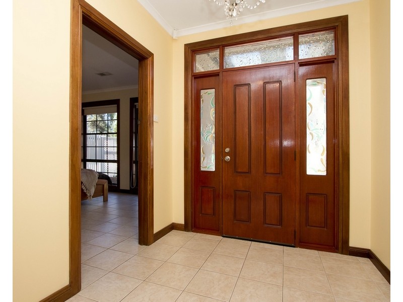 4 Cairns Avenue, Lockleys SA 5032