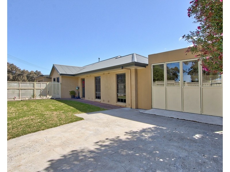 4 Cairns Avenue, Lockleys SA 5032