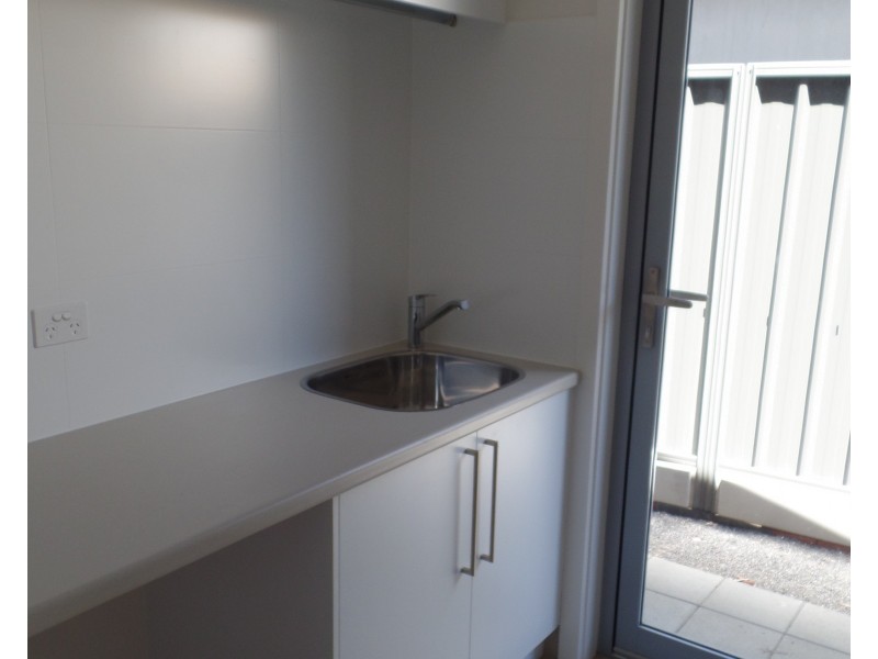 4 Henderson Street, Henley Beach SA 5022