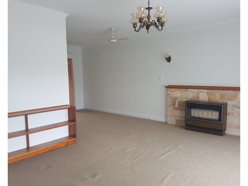 4 Winston Crescent, West Beach SA 5024