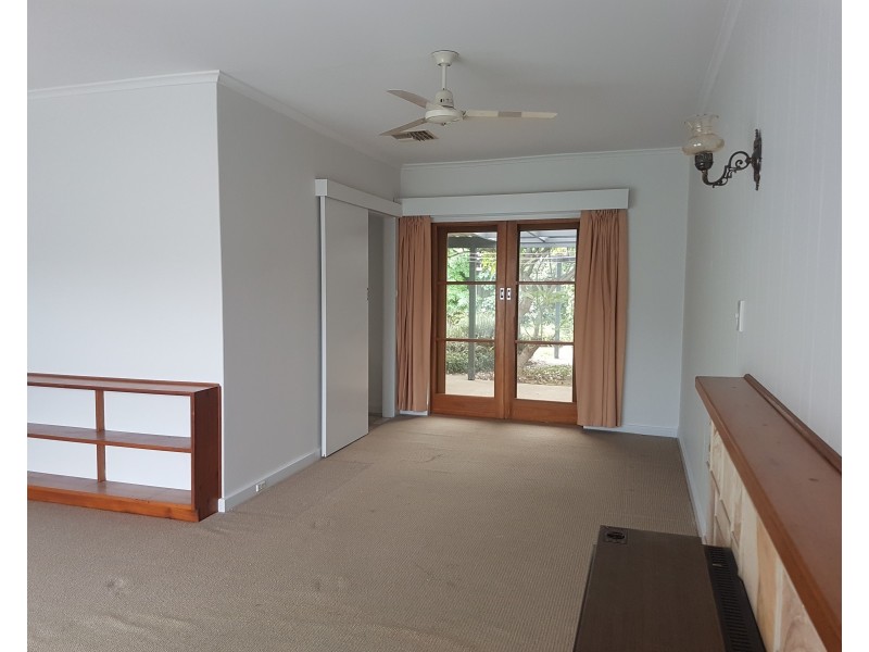 4 Winston Crescent, West Beach SA 5024