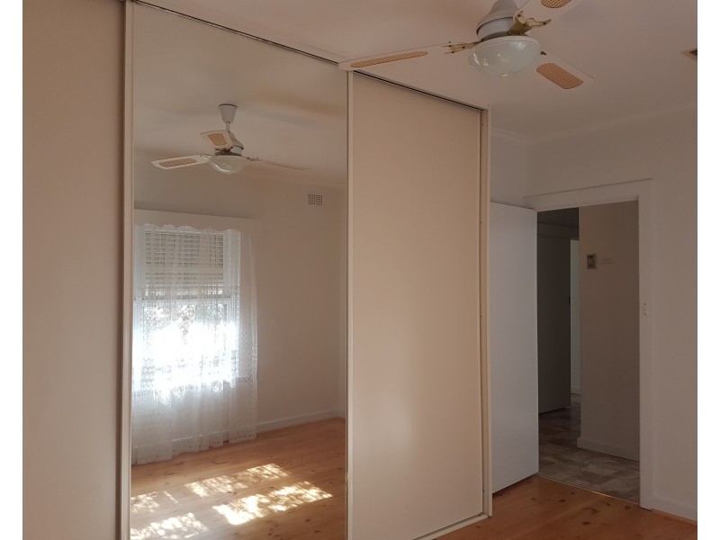 4 Winston Crescent, West Beach SA 5024