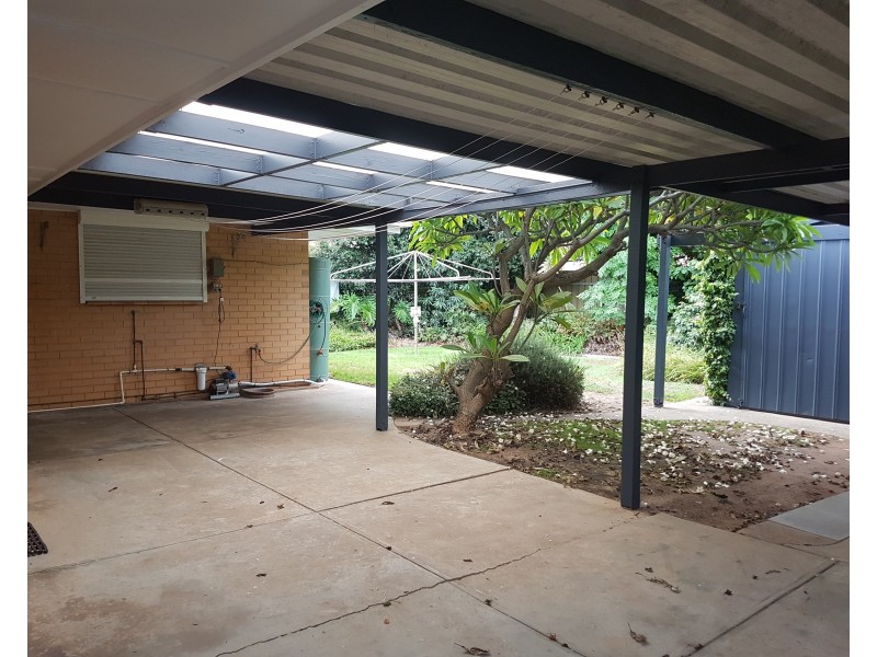 4 Winston Crescent, West Beach SA 5024