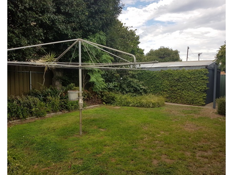 4 Winston Crescent, West Beach SA 5024