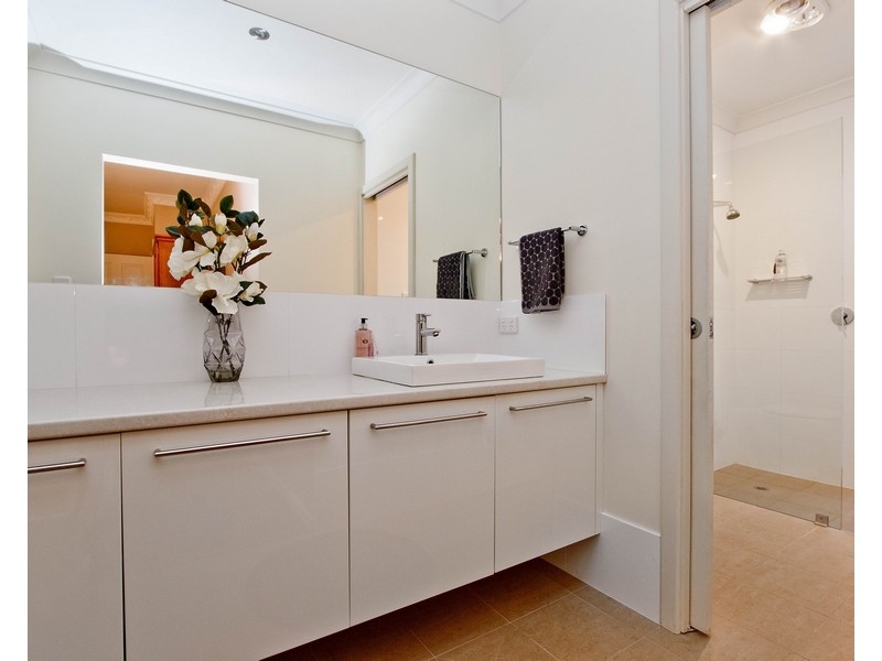 2 Abelia Avenue, Flinders Park SA 5025