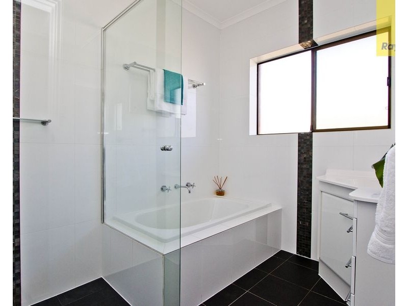 1A Janet Street, Seaton SA 5023