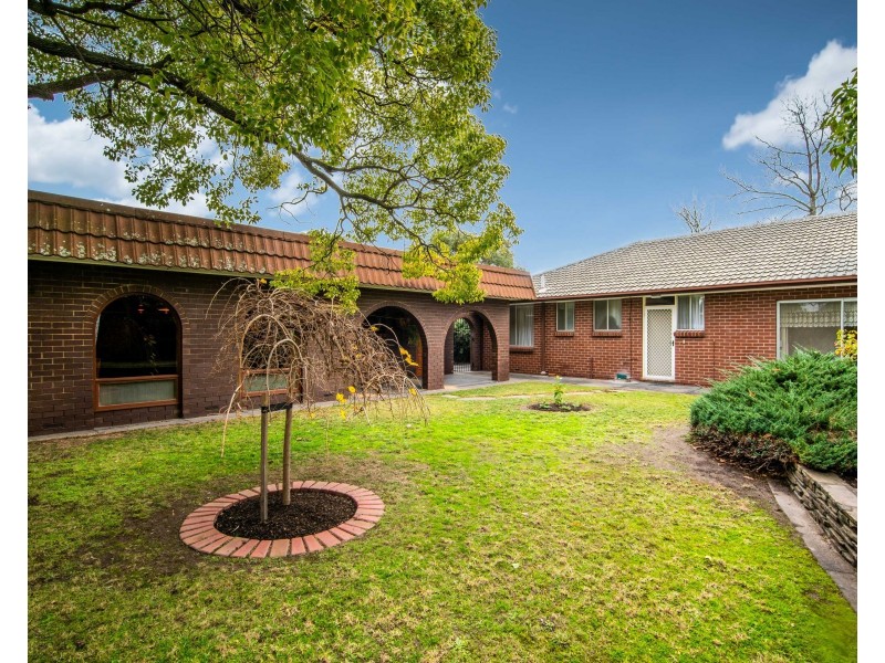 9 Finsterwald Way, Fairview Park SA 5126