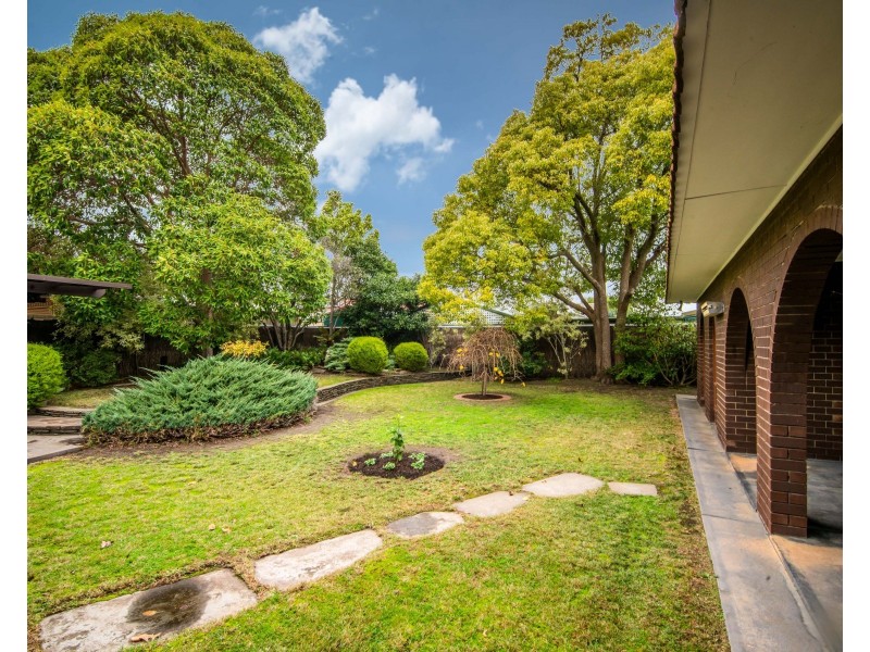 9 Finsterwald Way, Fairview Park SA 5126