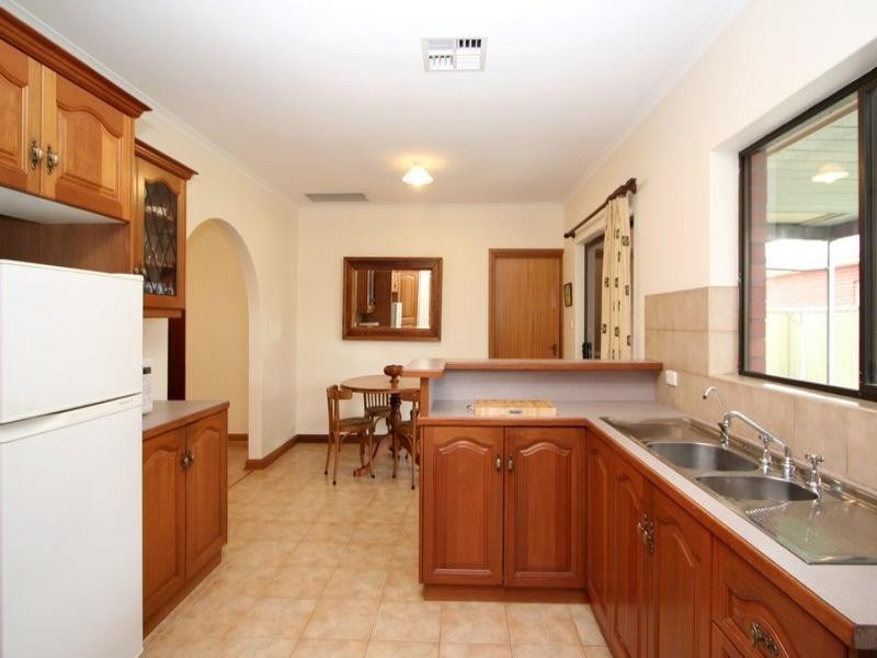 1A Janet Street, Seaton SA 5023