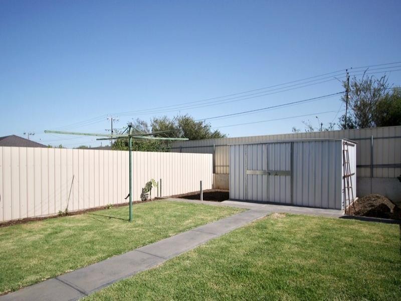 4 Lisa Court, Pennington SA 5013