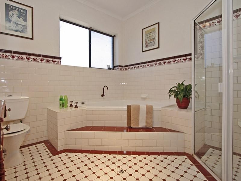 2 Kinross Avenue, Seaton SA 5023