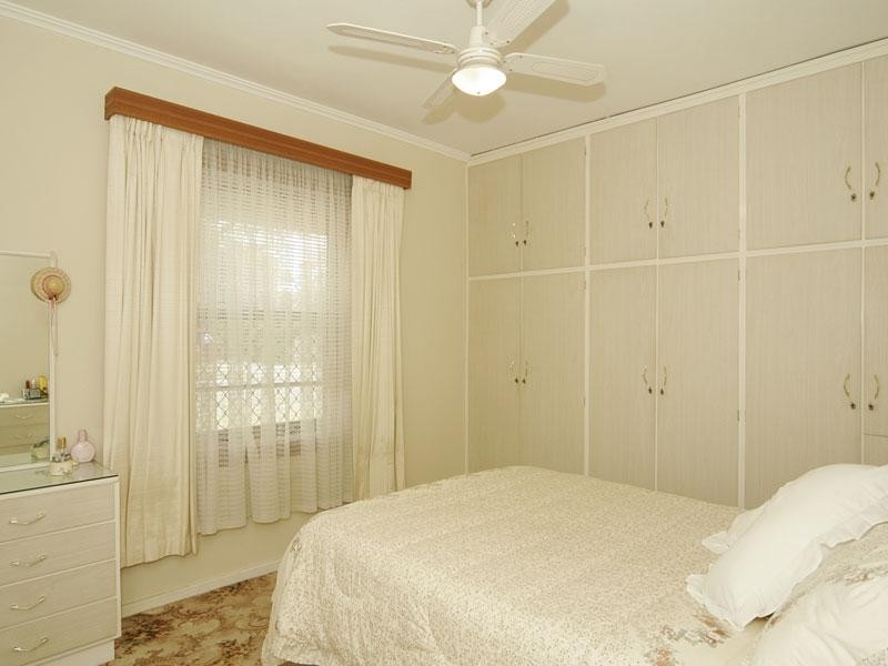 12 Lowry Street, Fulham SA 5024