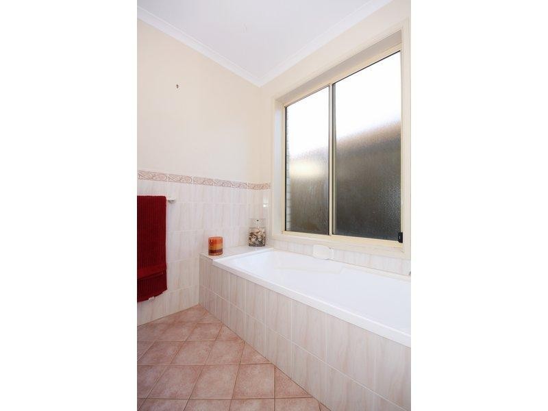 2 Campbell Avenue, Seaton SA 5023