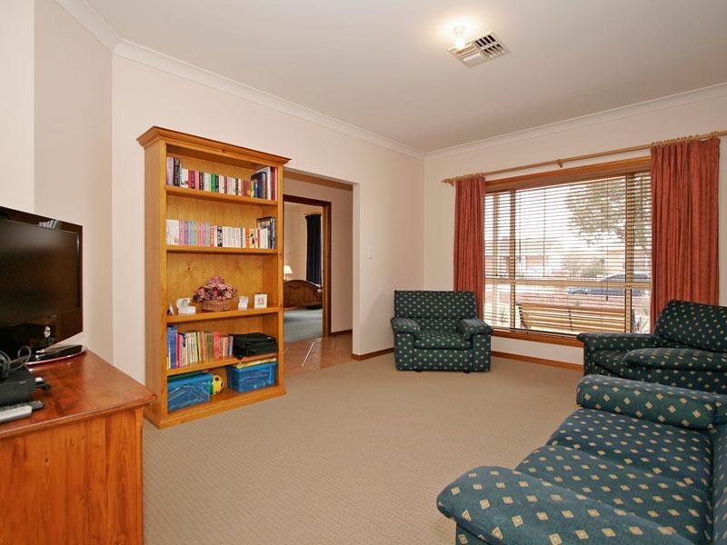 15 Bartlett Terrace, Semaphore Park SA 5019