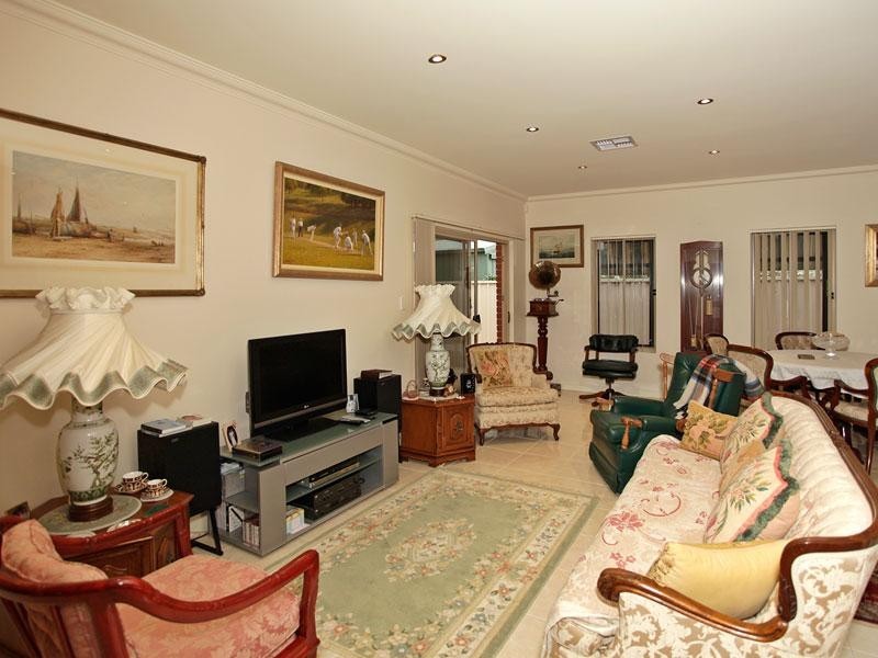 14 HMAS Australia Road, Henley Beach South SA 5022