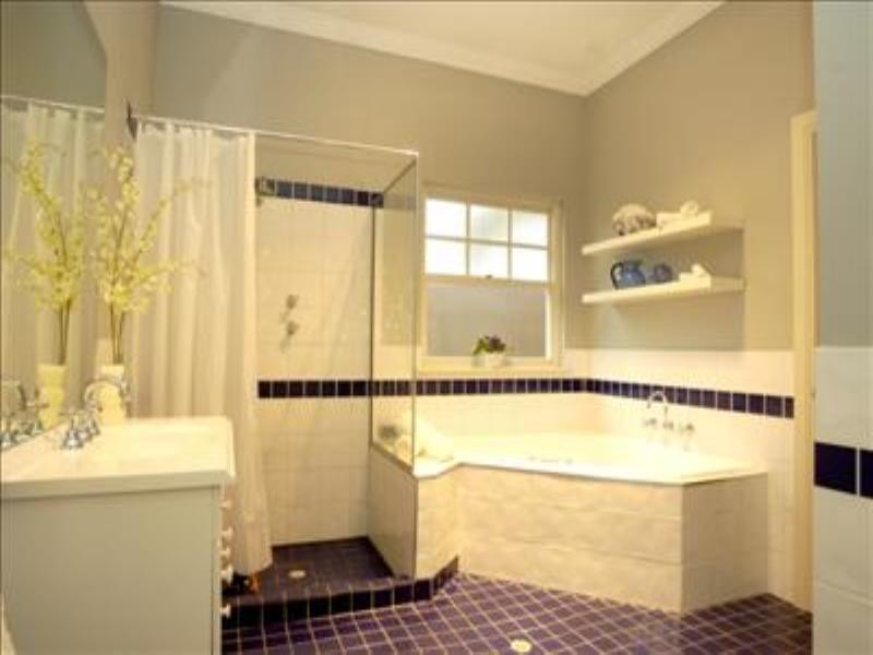 11 Albermarle Avenue, Trinity Gardens SA 5068