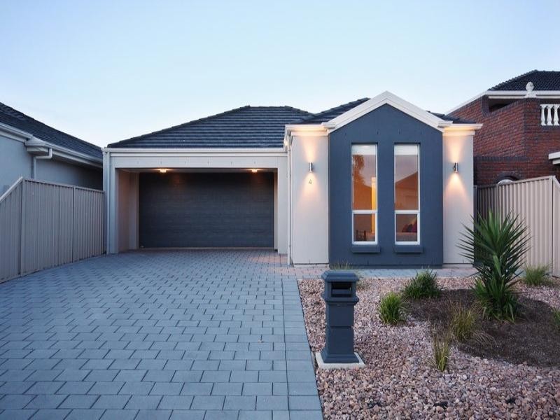 4 Heysen Crescent, West Lakes Shore SA 5020