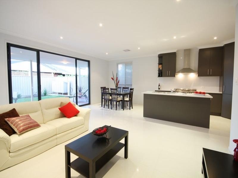 4 Heysen Crescent, West Lakes Shore SA 5020