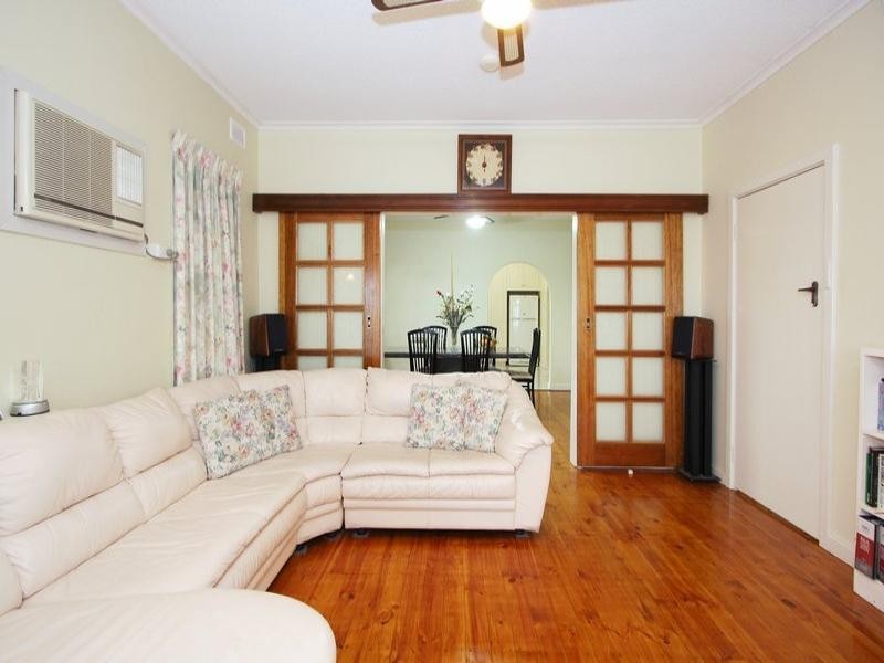 26 Sunbeam Road, Croydon Park SA 5008