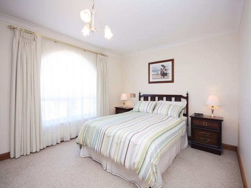 48 Newcombe Avenue, West Lakes Shore SA 5020