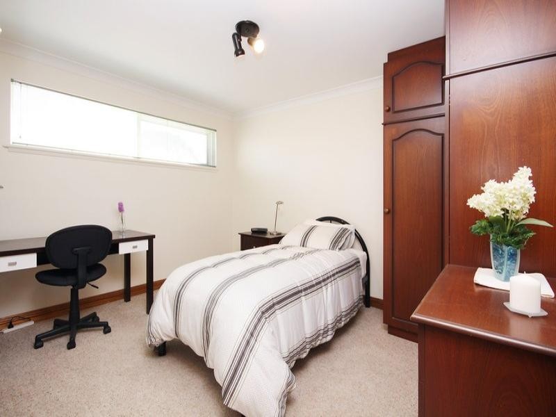 48 Newcombe Avenue, West Lakes Shore SA 5020