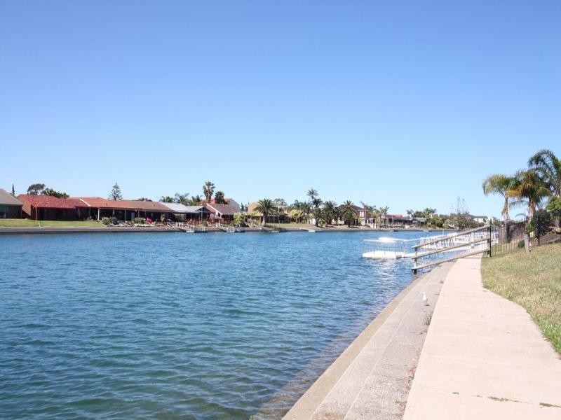 48 Newcombe Avenue, West Lakes Shore SA 5020