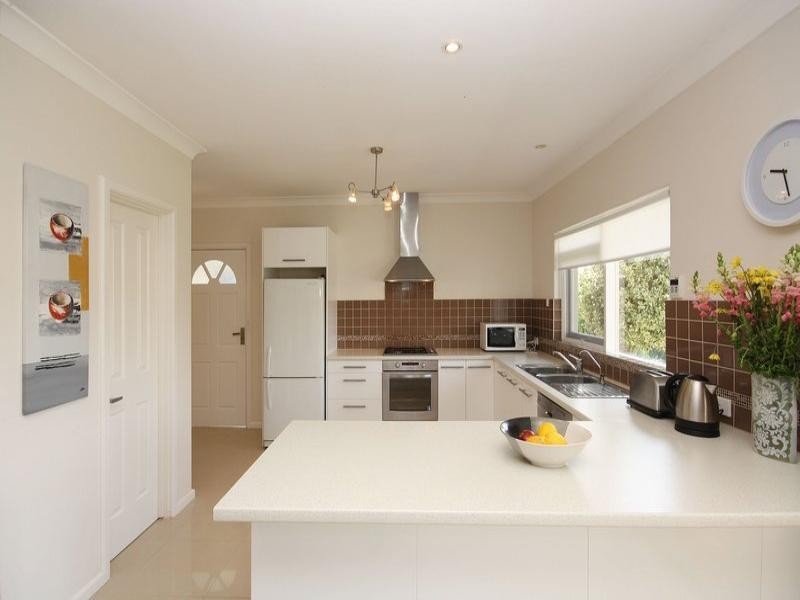 17 Stanford Crescent, Fulham Gardens SA 5024