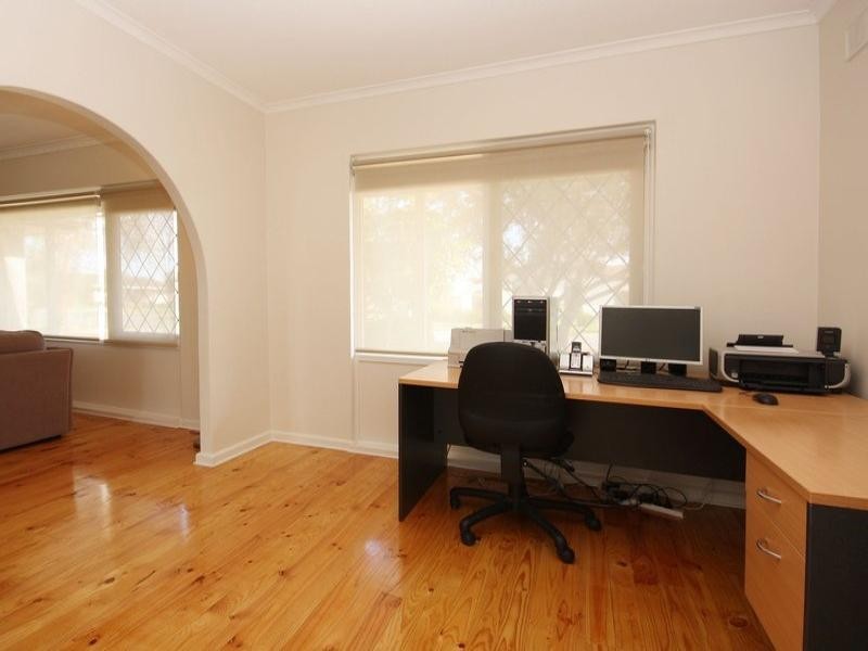 17 Stanford Crescent, Fulham Gardens SA 5024