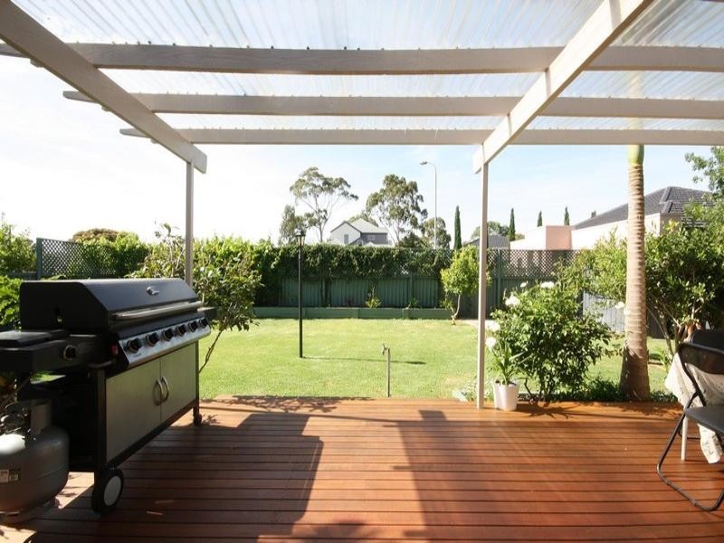 17 Stanford Crescent, Fulham Gardens SA 5024