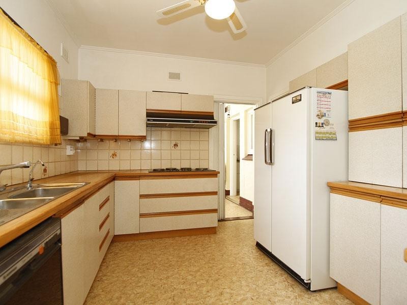 21 Hobart Road, Henley Beach South SA 5022