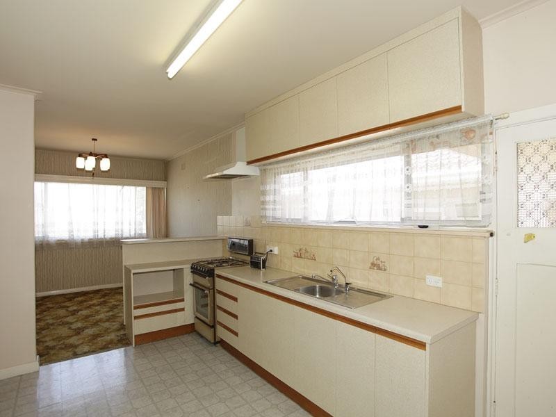 4 Broadmore Avenue, Fulham SA 5024