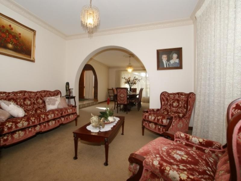 21 Birkdale Grove, West Lakes SA 5021