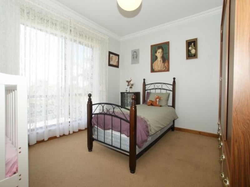 21 Birkdale Grove, West Lakes SA 5021