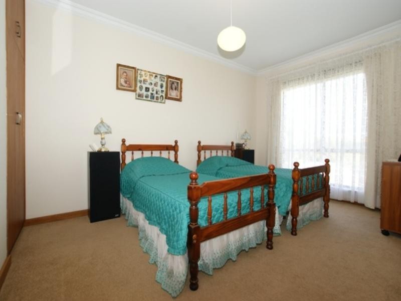 21 Birkdale Grove, West Lakes SA 5021