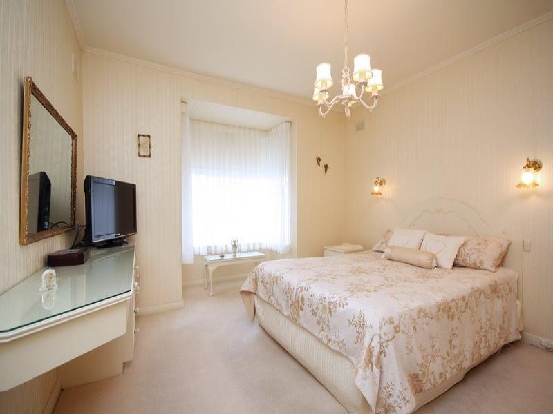 13 Cambridge Avenue, West Beach SA 5024