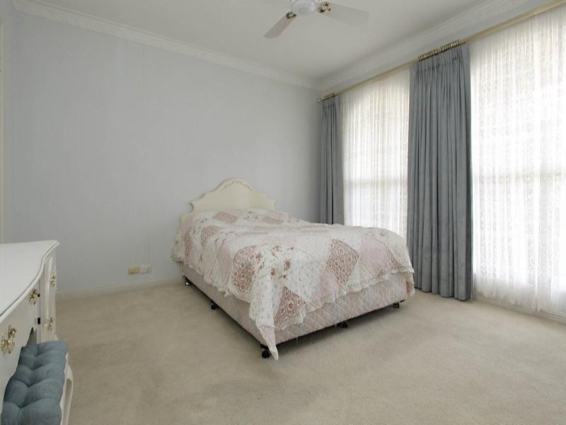 25 Blue Sails Court, West Lakes SA 5021