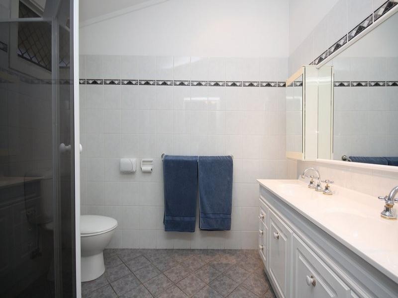 21 Thiele Crescent, West Lakes Shore SA 5020