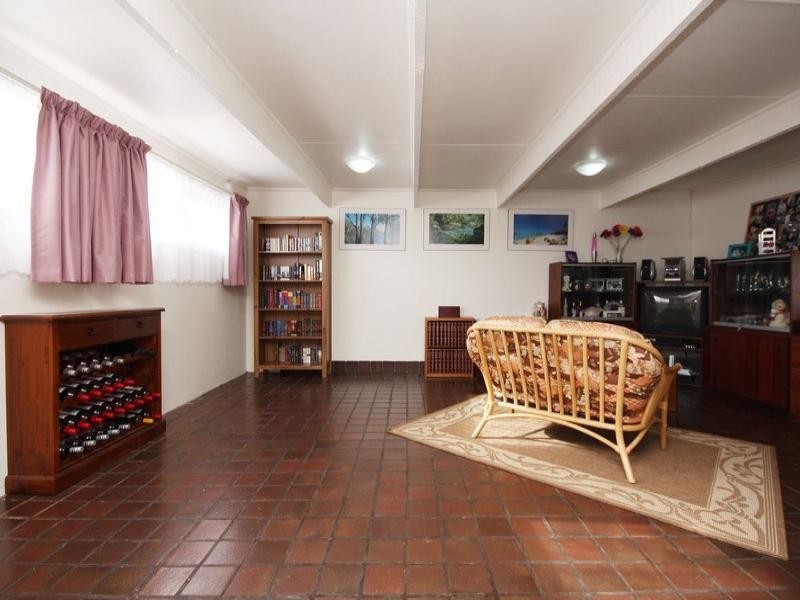 21 Thiele Crescent, West Lakes Shore SA 5020