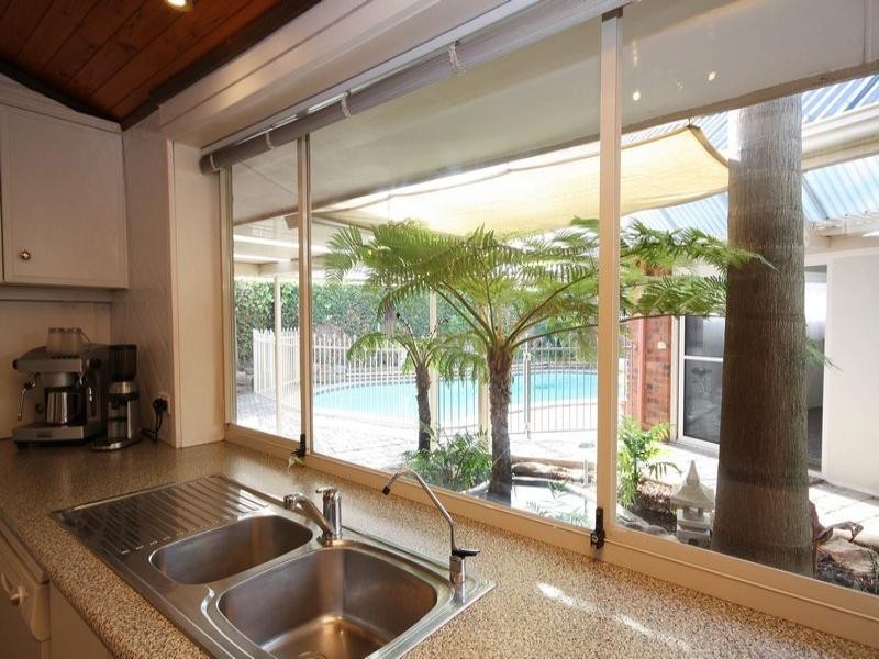 21 Thiele Crescent, West Lakes Shore SA 5020